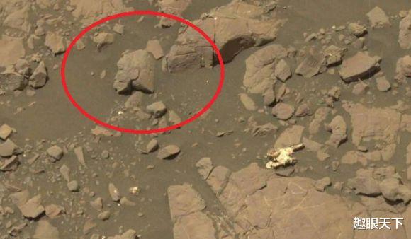 火星惊现UFO与外星人秘密基地?快看看火星车拍到的是啥!