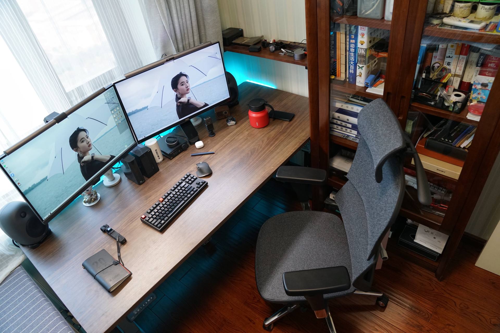 一桌一椅一世界！这才是我理想中书房该有的样子（附桌底理线）