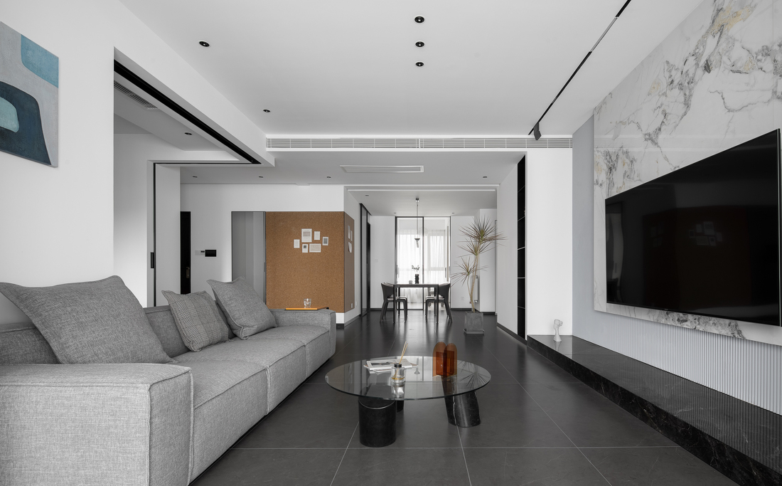 150㎡极简风，书房黑框玻璃门设于客厅，舒适敞亮且质感高级！