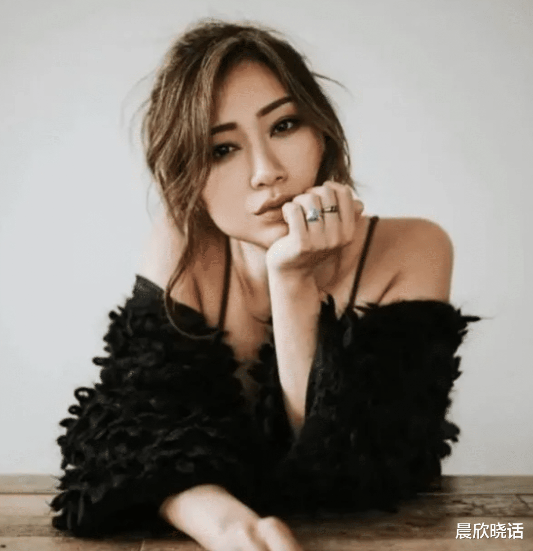 娱乐圈|母亲都是高颜值,孩子却各有丑法,“大陆第一美女”基因也救不了