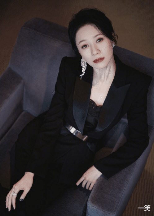 倪虹洁|44岁倪虹洁自曝结婚生子离婚细节，官宣与现男友恋情：踏实又幸福