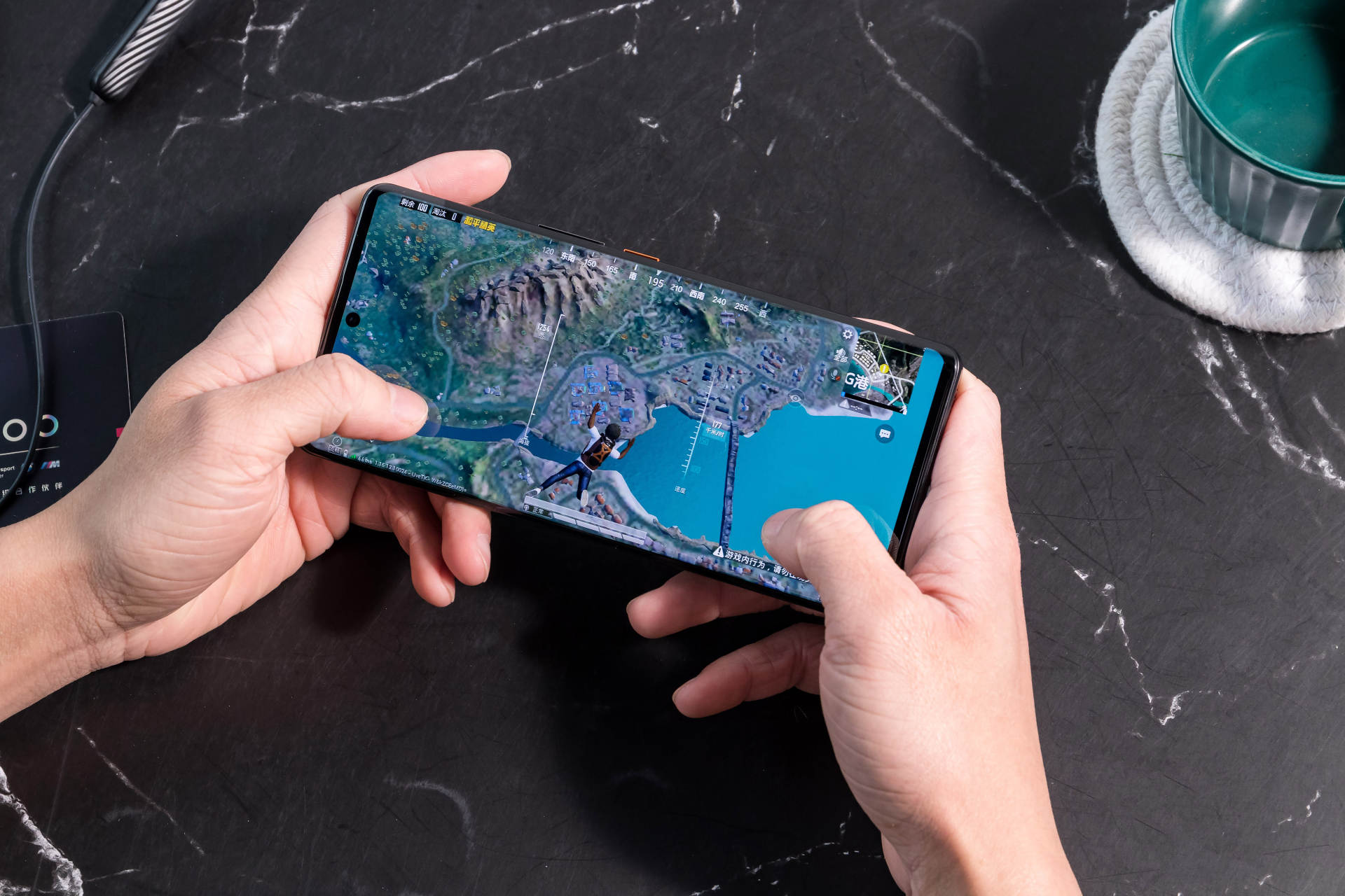 |抗冲击、耐高温的iQOO手机赛道版配色,尽显品牌“强悍”理念