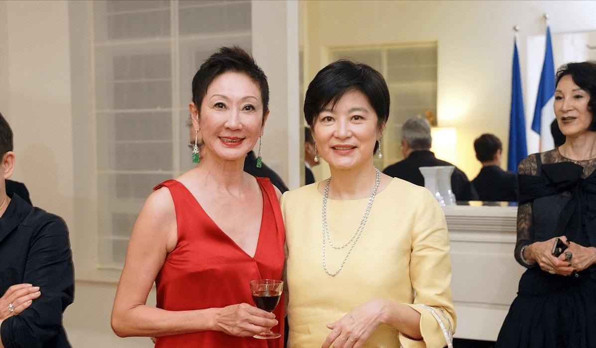 林青霞|何超琼和林青霞同框,徐克前妻也来凑热闹,71岁施南生不输这两位