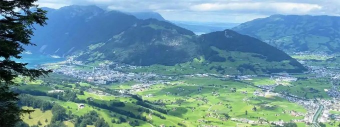 |卢塞恩湖区自由行:施图斯