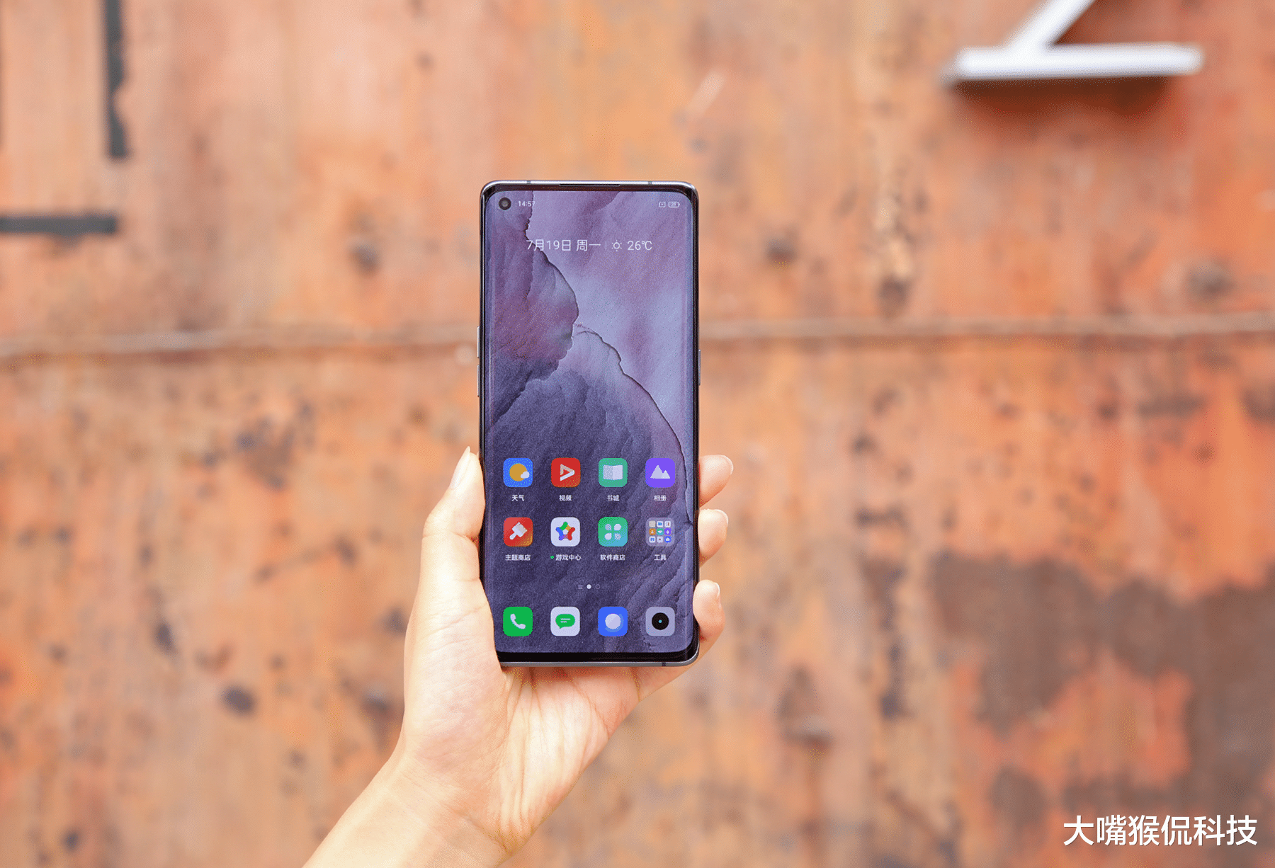 CPU|品质感与拍摄完胜中端机，曲面屏旗舰降价！高配确实香