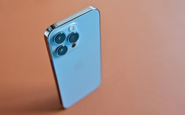 苹果|2022年影像达人买手机非苹果不可？一组对比让你知道真实情况