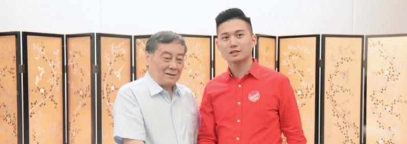 宗馥莉|宗馥莉:坐拥400亿身家,被网红杨展高调求婚,娃哈哈唯一继承人