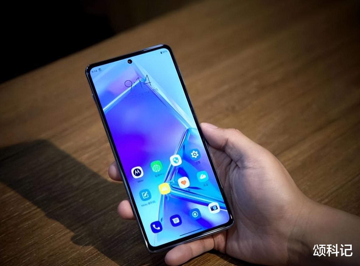 摄影|顶端次旗舰手机降价，3299降至1939元，12+256GB顶配极具性价比