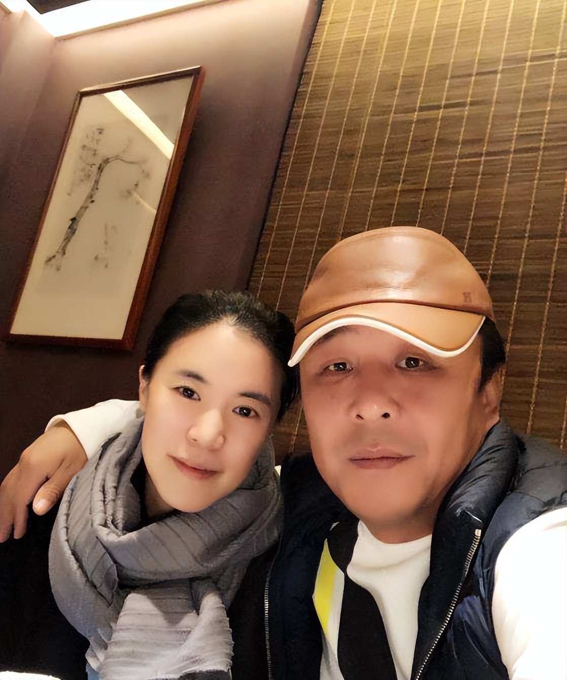总动员!王楠辅导6岁女儿,匍匐在地现身指导,富豪丈夫拍摄欣慰