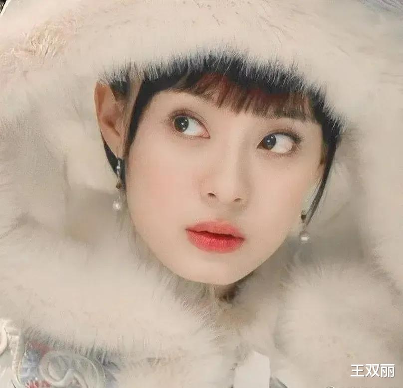 杨幂|有一种“毁容”叫眼睛凹陷！杨幂比同龄人老10岁，陶虹直接认不出