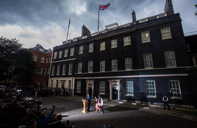 唐宁街10号是英国首相官邸,其他几号是什么部门?