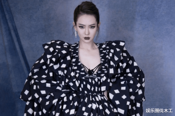 戚薇|戚薇假货风波后续！40多人同时维权，产品鉴定假货，评论区一片倒