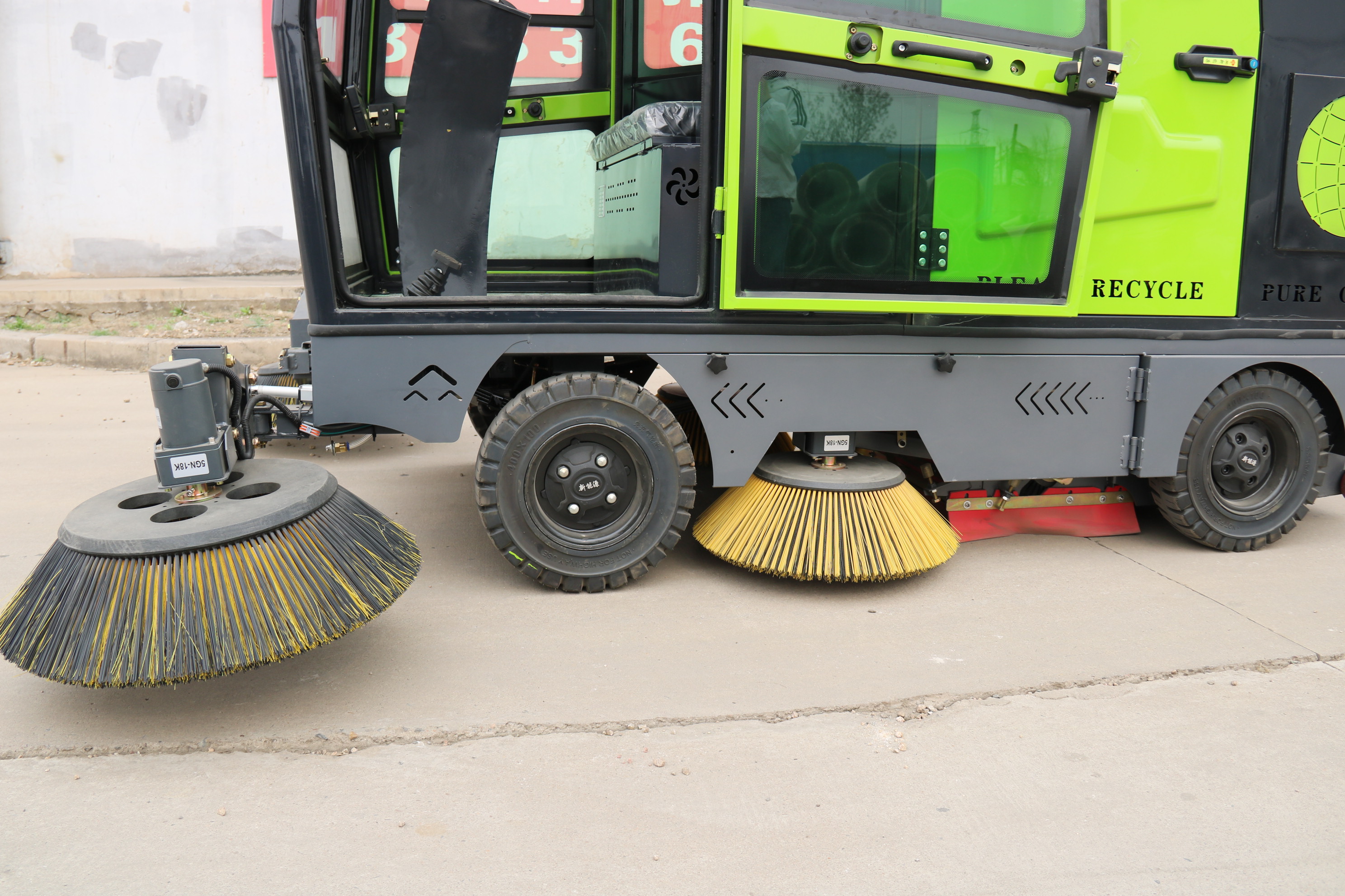 电动清扫车一般价位多少？使用效果怎么样？