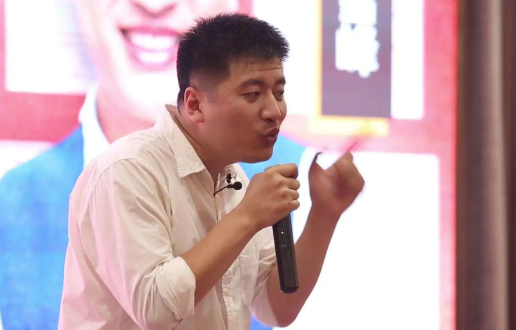 外卖员|外卖员5-10年内可能会消失?张雪峰说出自己看法,话糙但理不糙