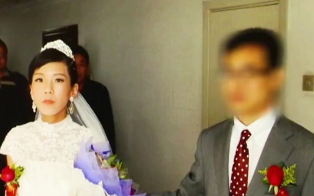 河南女博士患癌需80万换肝,丈夫为离婚下跪:放我条生路