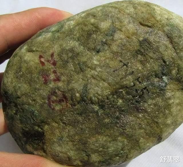 聊聊|什么是翡翠原石的“藓”？它有几种类型？你知道吗？