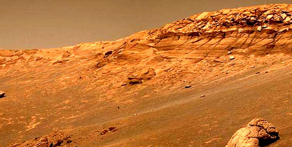 火星探测器拍到“古瓶”,火星人真的存在吗?