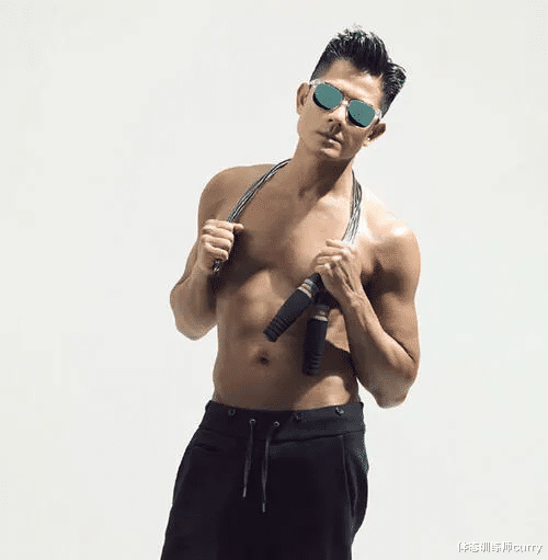 郭富城|天王郭富城越老越迷人，55岁依然肌肉炸裂，增肌要注意这三方面