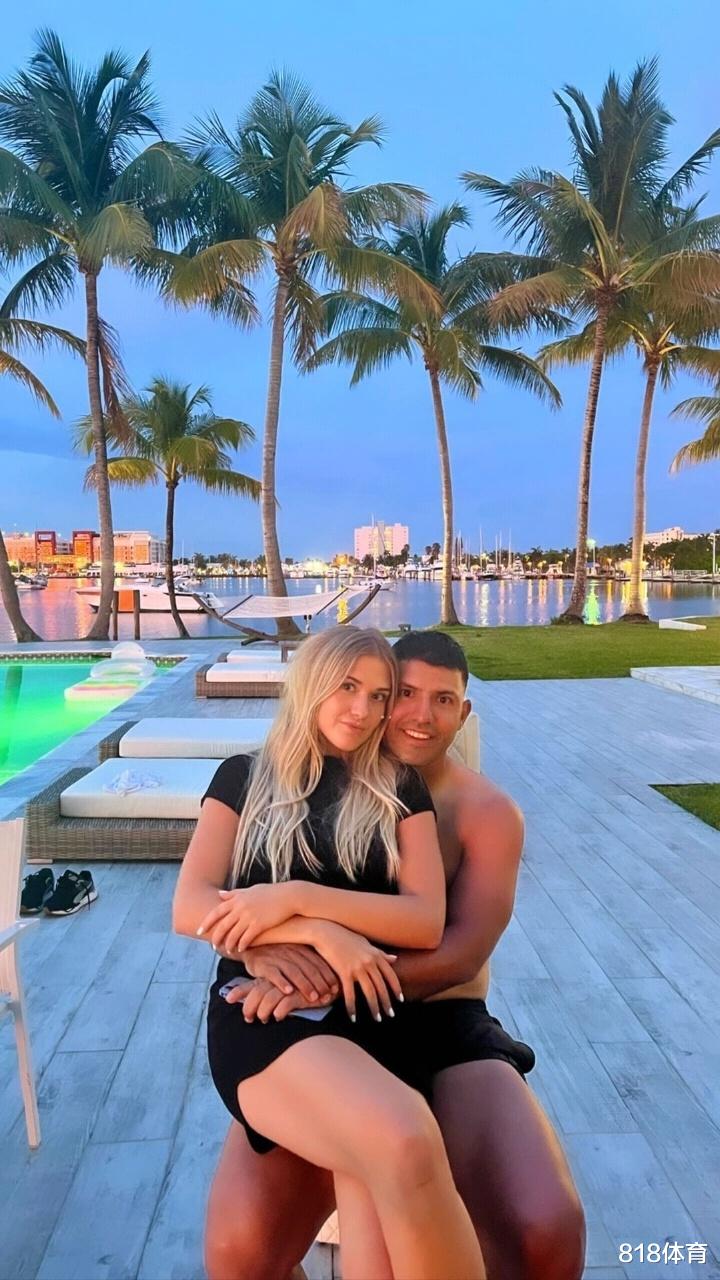 阿圭罗|钻石王老五! 34岁阿圭罗为25岁模特女友庆生, 13大美女参加豪宅派对