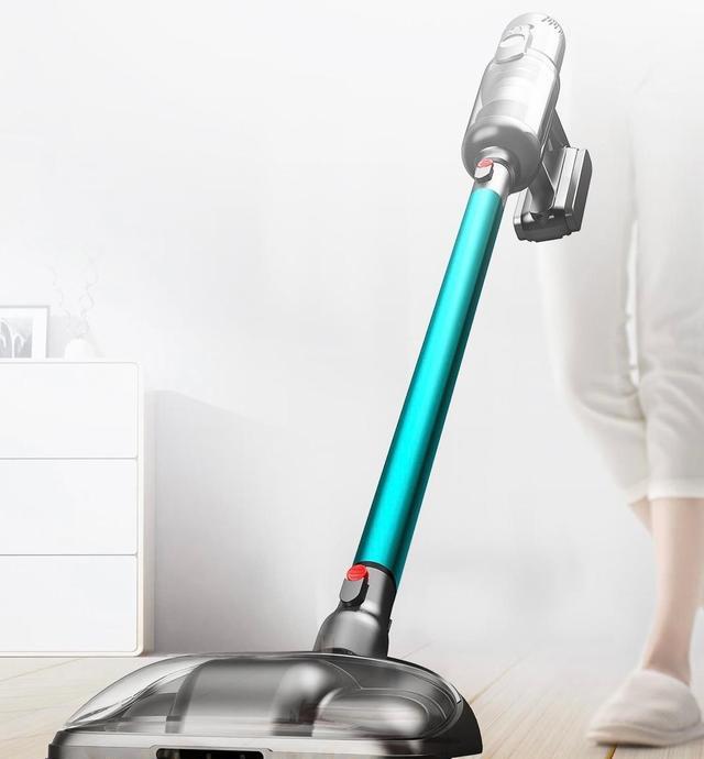 做家务还傻乎乎用传统工具？扫地擦地同时进行，吸尘器才是最优解