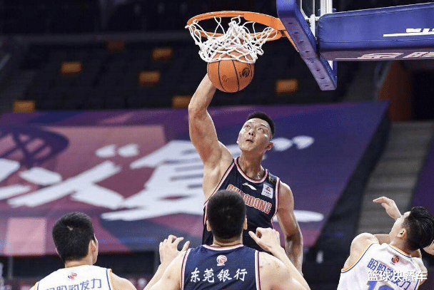 广东男篮|16分钟狂砍50分！杜锋怒喊2暂停没用 广东半场20分惨败