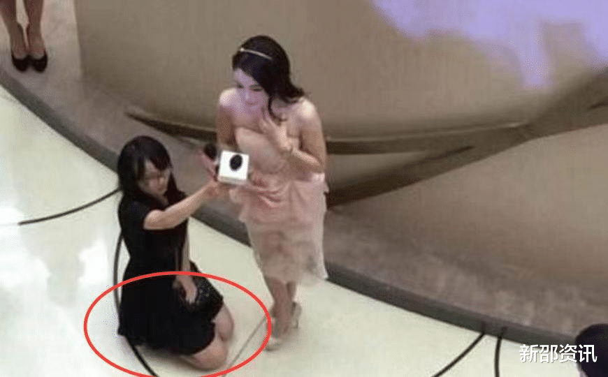 郭敬明|助理手接漱口水，跪地伺候穿鞋，为难打工人，明星哪来的优越感？