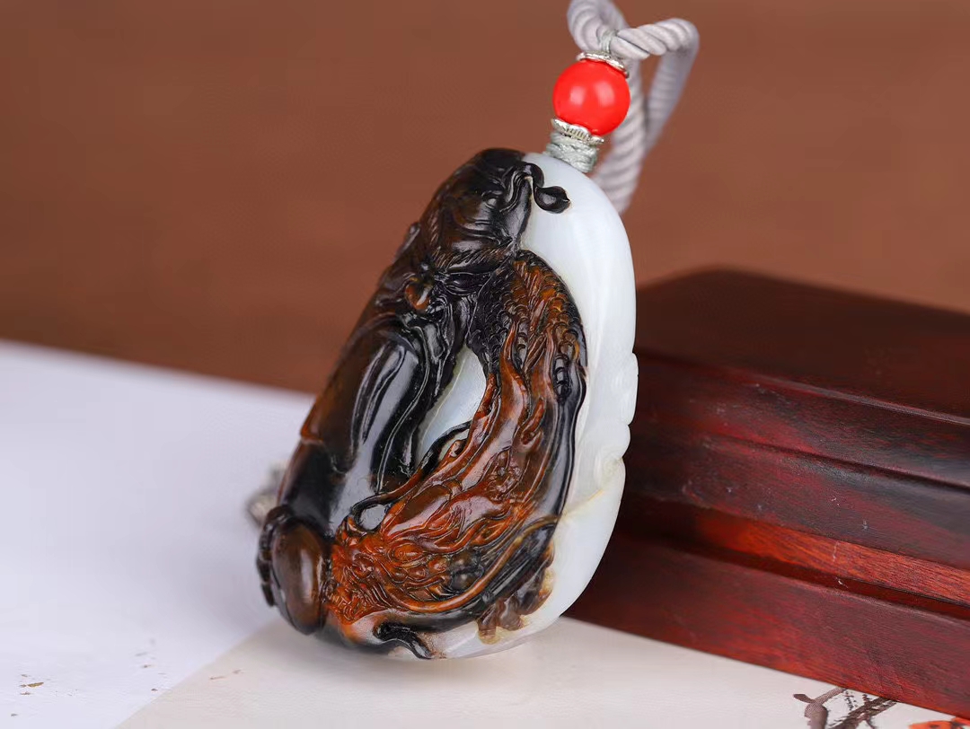 雕刻|我收藏的几款品相不错的和田玉