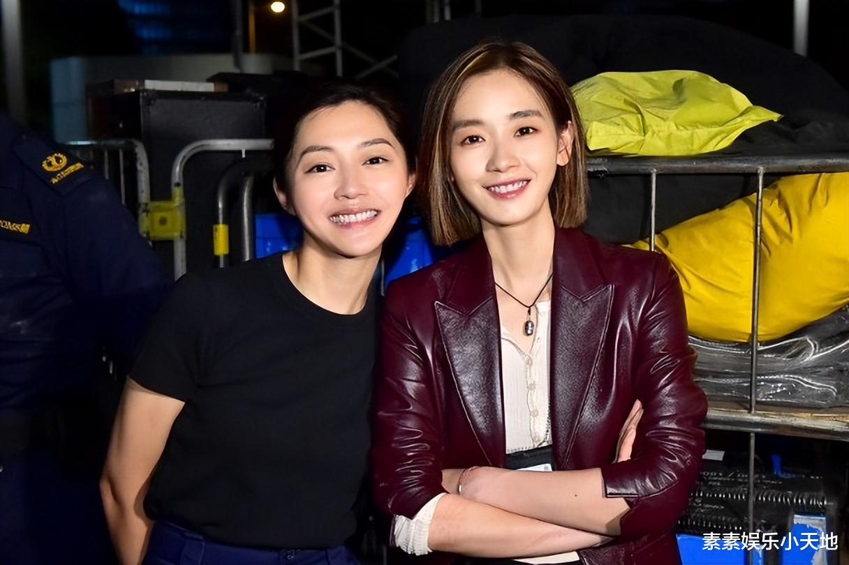 杨受成|杨受成探班新片剧组：谢霆锋被委以重任，戏服上面沾满灰尘