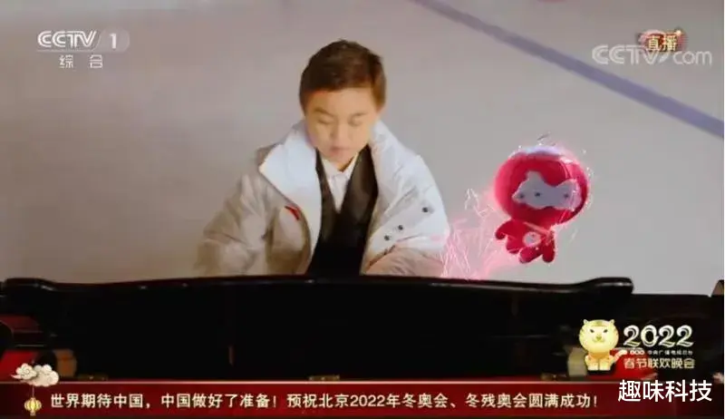 春晚|安踏国家队炽热科技护航春晚，携音乐家优雅演绎冰雪浪漫