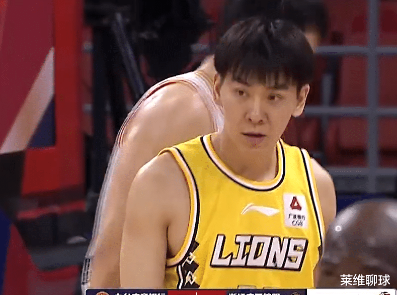 琼斯|琼斯单节15+4轰炸广厦！三少合砍19分却落后，三组2-0给他们压力