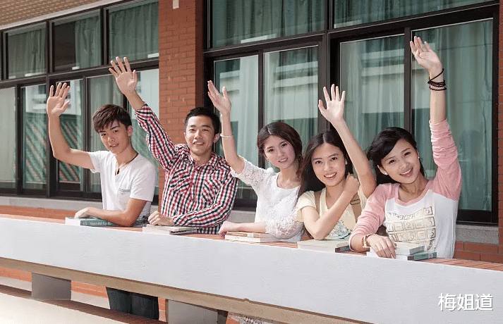 买超|北电邵晴晴被扒“惯三”，介入明星家庭，将学校荣誉踩在脚下