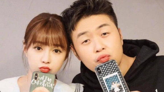 沈梦辰|曝沈梦辰婚礼取消，婆家想跟孩子满月酒一起办，评论区出奇一致