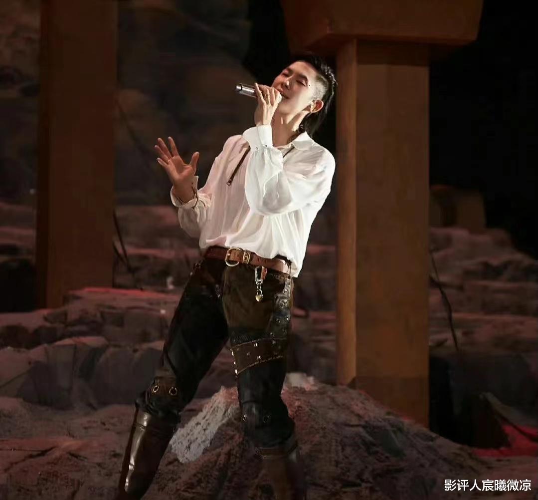 吴建豪|21年后再看44岁的吴建豪：原来变的是观众，他的翻红意料之中