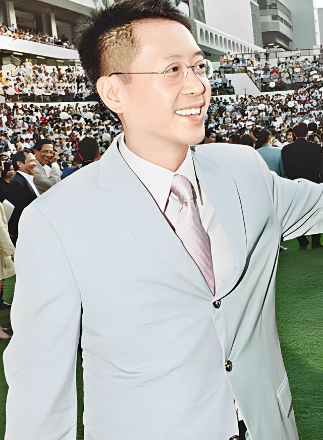 李嘉欣|刘銮雄开记者会抹黑旧情人，李嘉欣隔空应战：某人该去做绝育手术