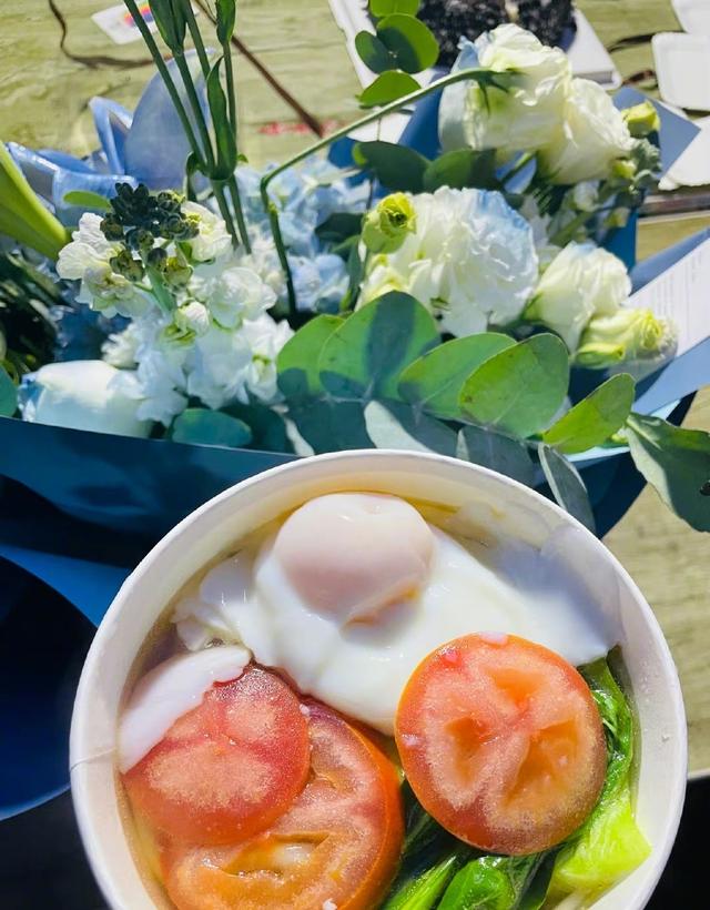 高伟光|高伟光迎39岁生日，发文“抱怨”工作忙在剧组度过，庆生照曝光