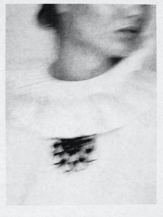 法国摄影师镜头里的“性冷淡”风，让商业摄影成为艺术大片