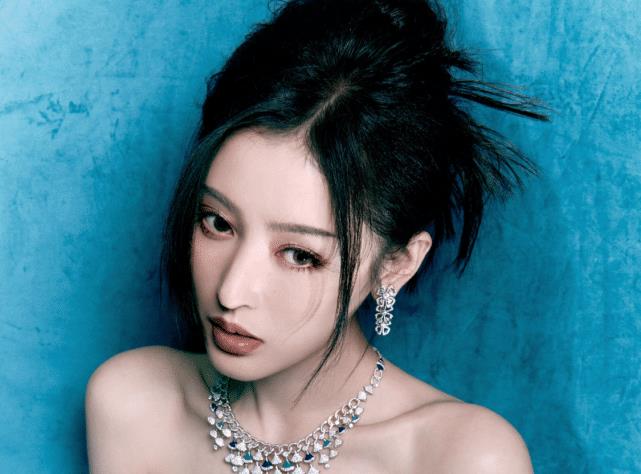 张天爱|张天爱的胸骨上了热搜，还被调侃成了洋娃娃？回应：努力达到90斤以上