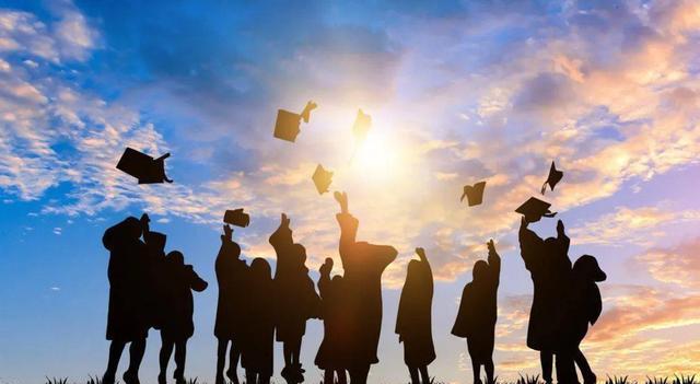 甘肃|大专生毕业有哪些好的出路？多半是从事这三种工作，现状令人唏嘘