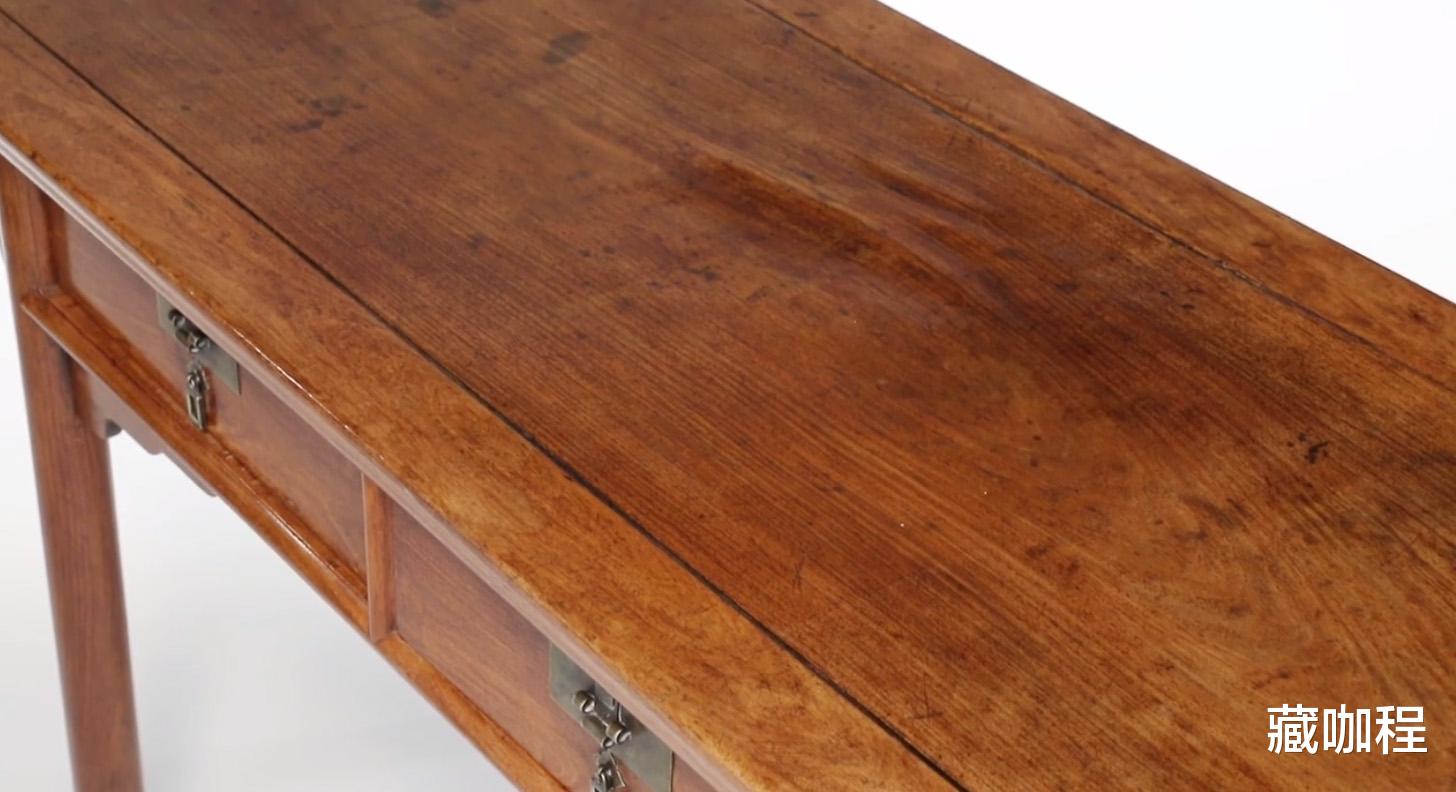 |形制一明一清，纽约春拍黄花梨书案和书桌