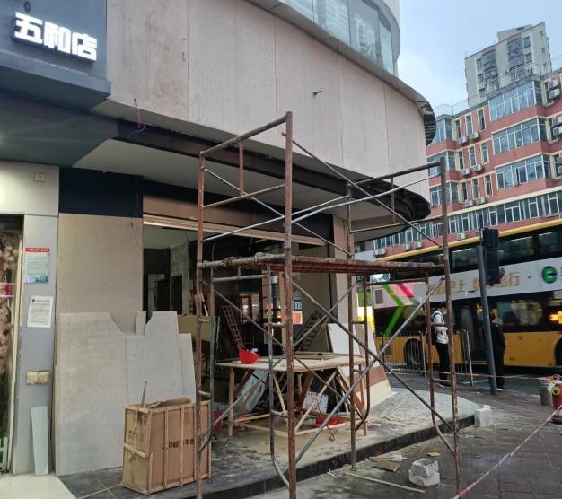 花50多万开了家餐饮加盟店,开业了才发现人都没有一个,怎么办?
