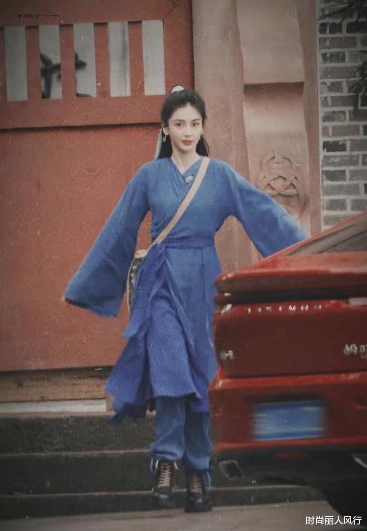 白梦妍|跑男集体亮相贺建团百年！baby这次终于逆袭，穿西装颜值赢了白鹿