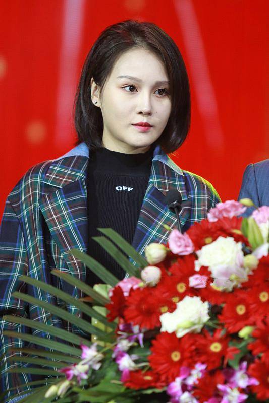 65岁赵本山低调嫁女!嫁妆或超300万还送豪宅,祝愿他们百年好合