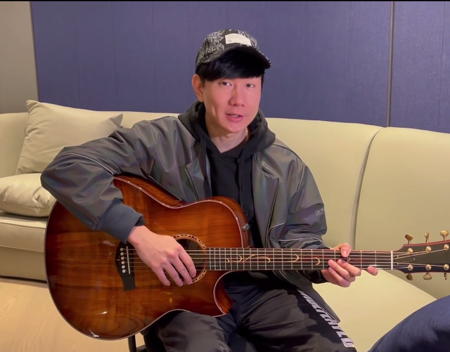 林俊杰|女网友再次喊话林俊杰，晒出多张聊天记录，网友建议其上精神病医院