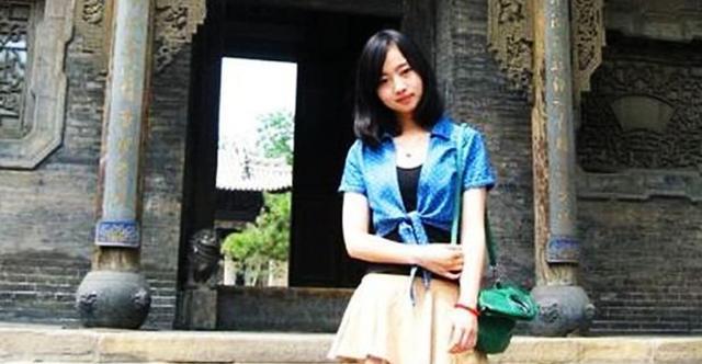 21岁女大学生剃发为尼纪实,长达10年,网友:活成了“人间清醒”