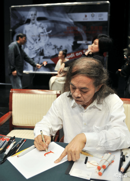 温州|谁说美术生就会前途无量?一女子应聘幼师,却因身材原因惨遭被拒