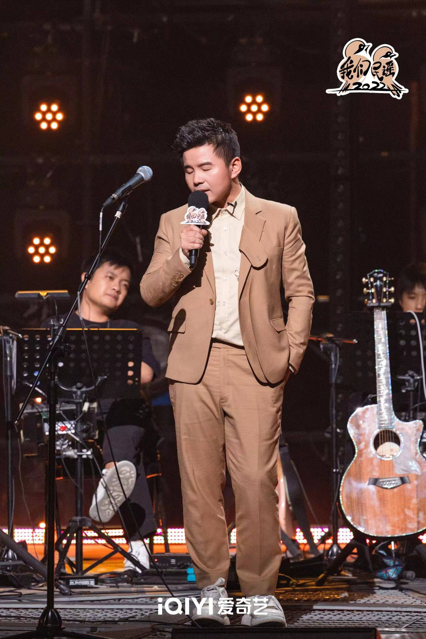 中国奇谭|清华男团水木年华全新演绎金曲《启程》，李宇春张亚东给出超高评价