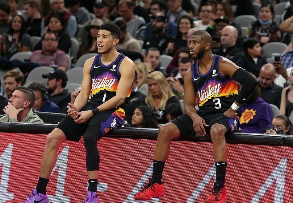 约翰·科林斯|保罗布克领衔，NBA西部领头羊太阳冲击10连胜！湖人+快船隔空暗战