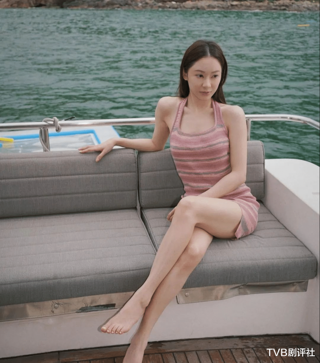 TVB|TVB小花拍戏不慎走光,导演急删视频重拍,新一代女神已封盘