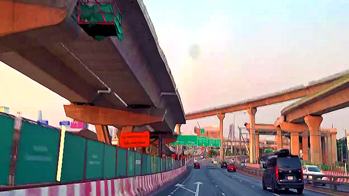 曼谷|一个国际大都市，受欢迎程度一直在上升，城市里经常拥挤不堪