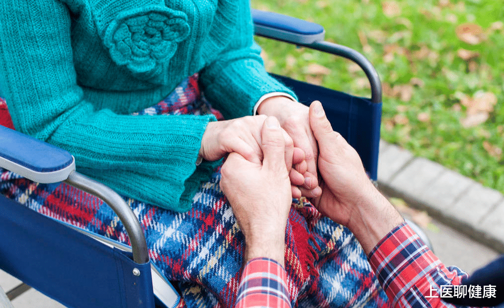 心脏病|腰椎间盘突出导致下肢瘫痪？医生：有这种可能，但几率非常小